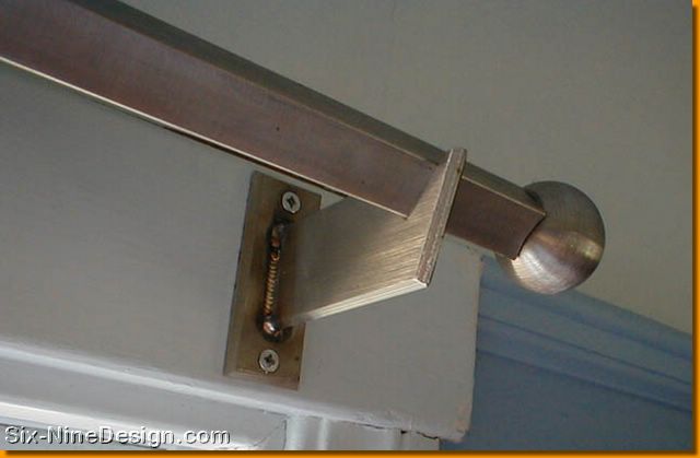 curtain rod1.JPG